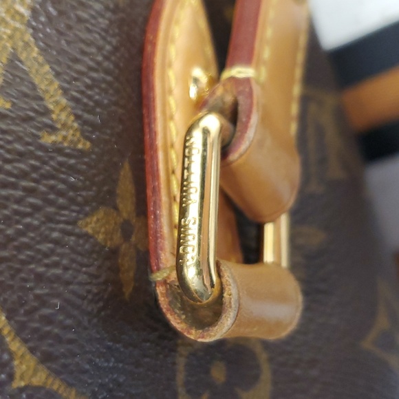 Louis Vuitton Brown and Tan Shoulder Bag - Picture 12 of 12